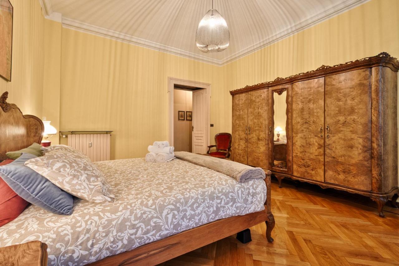 Acadamis -Il Rifugio Dei Mercanti- Piazza Castello Turin Exterior photo