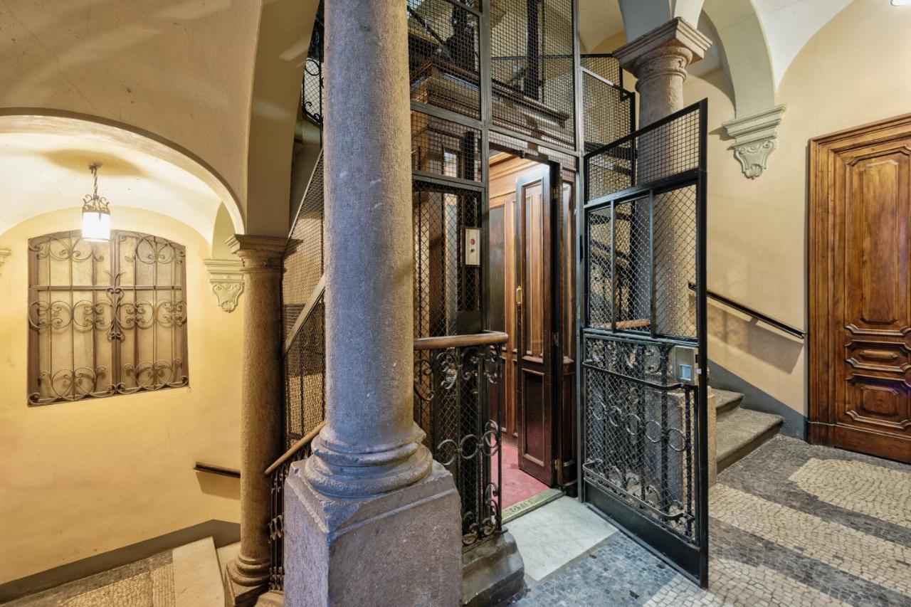 Acadamis -Il Rifugio Dei Mercanti- Piazza Castello Turin Exterior photo