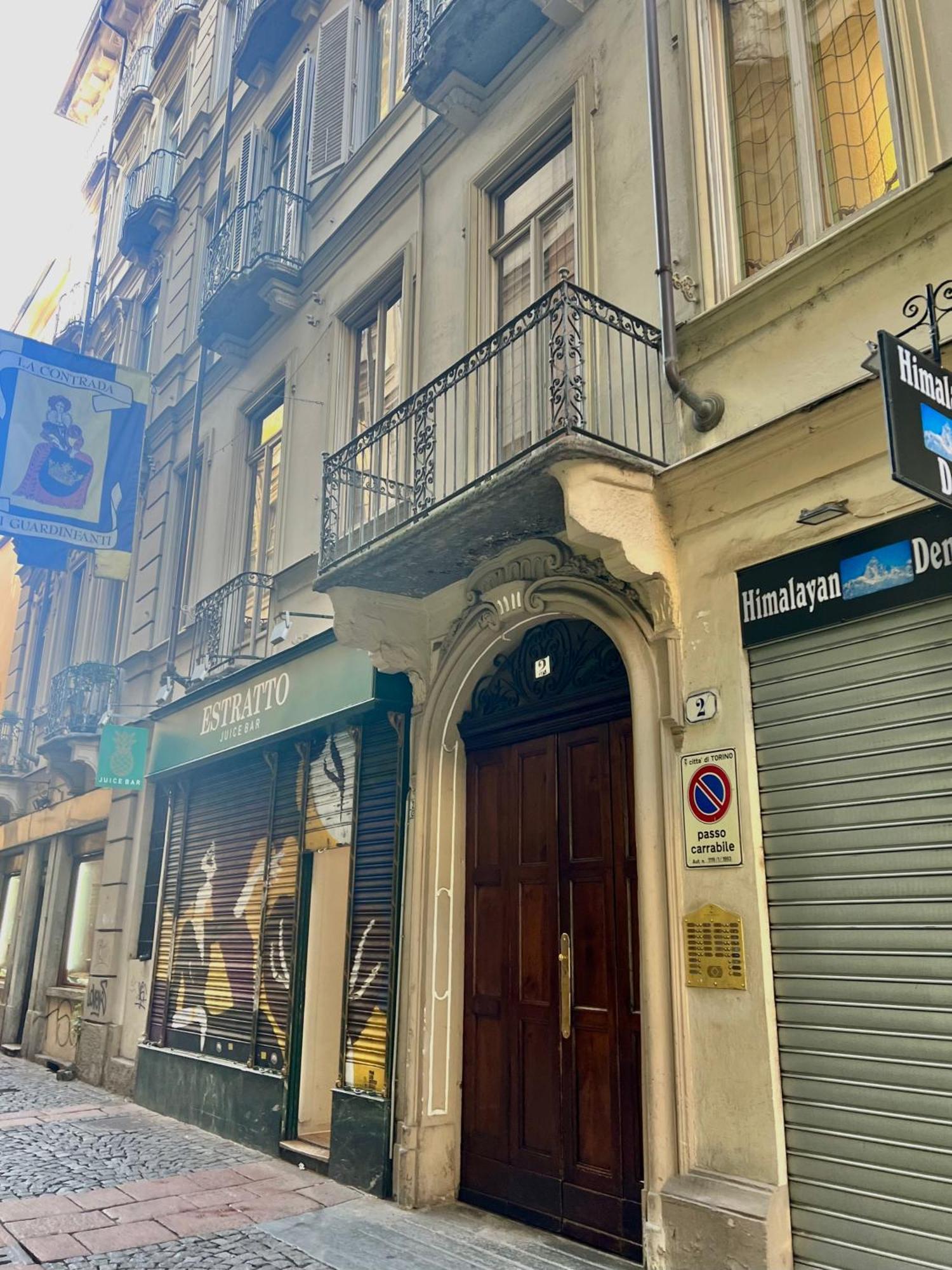 Acadamis -Il Rifugio Dei Mercanti- Piazza Castello Turin Exterior photo